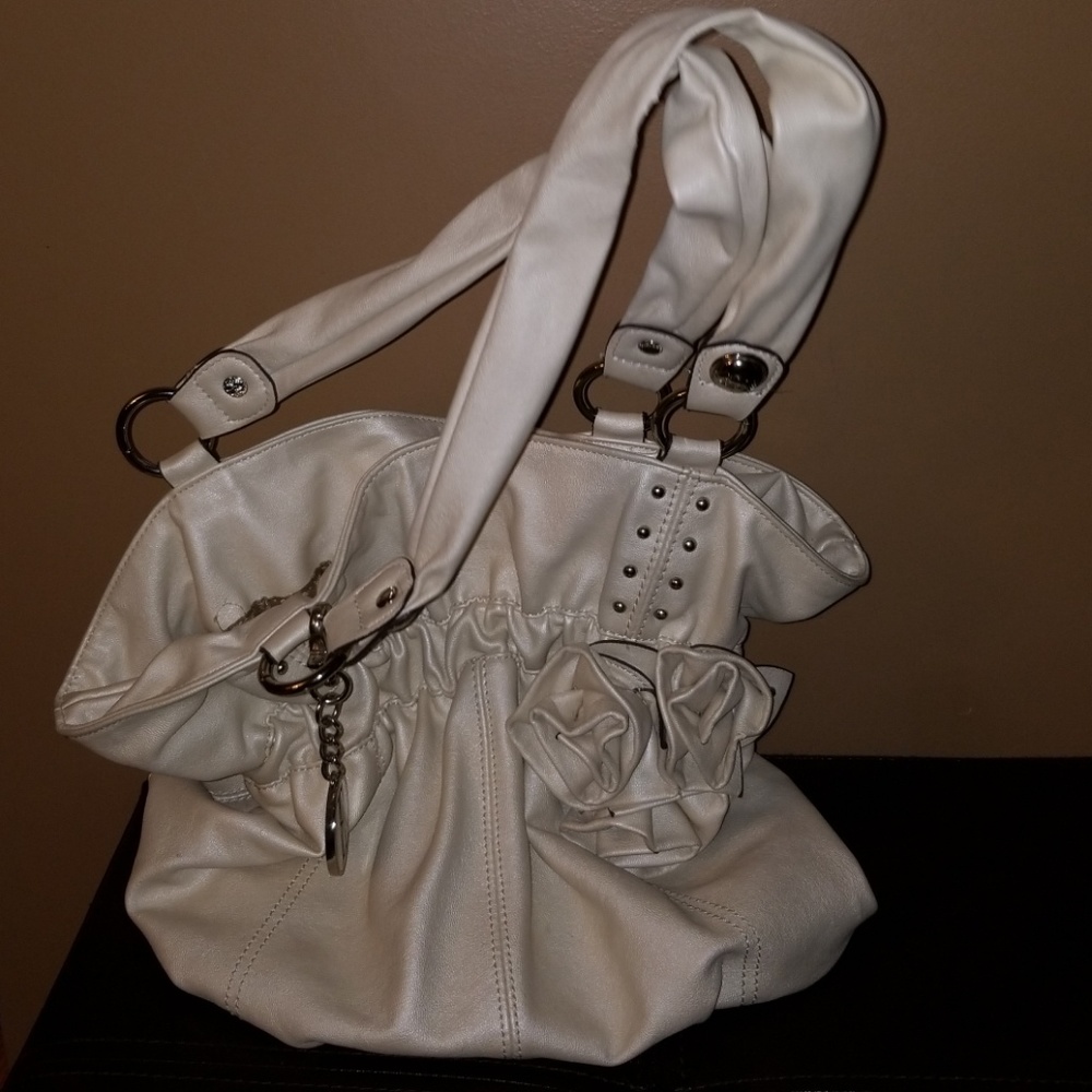 Elle Iridescent-pearl Cinch Bag